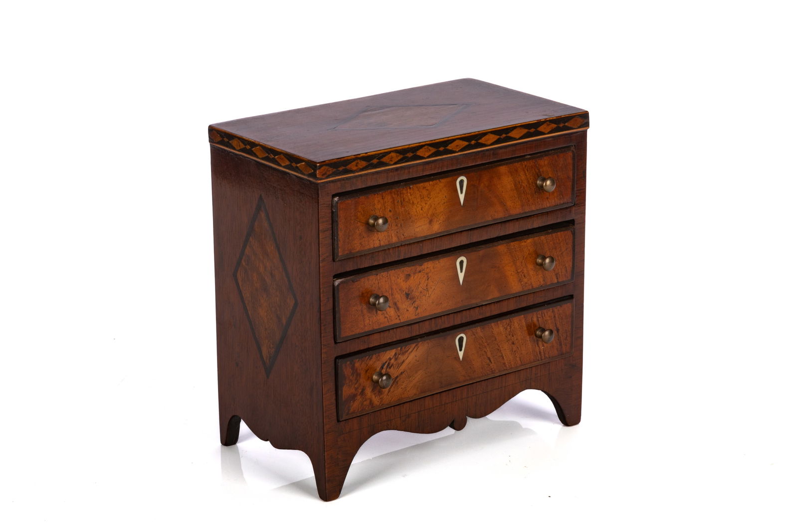 MINIATURE GEORGIAN STYLE THREE-DRAWER CHEST (1 of 6)