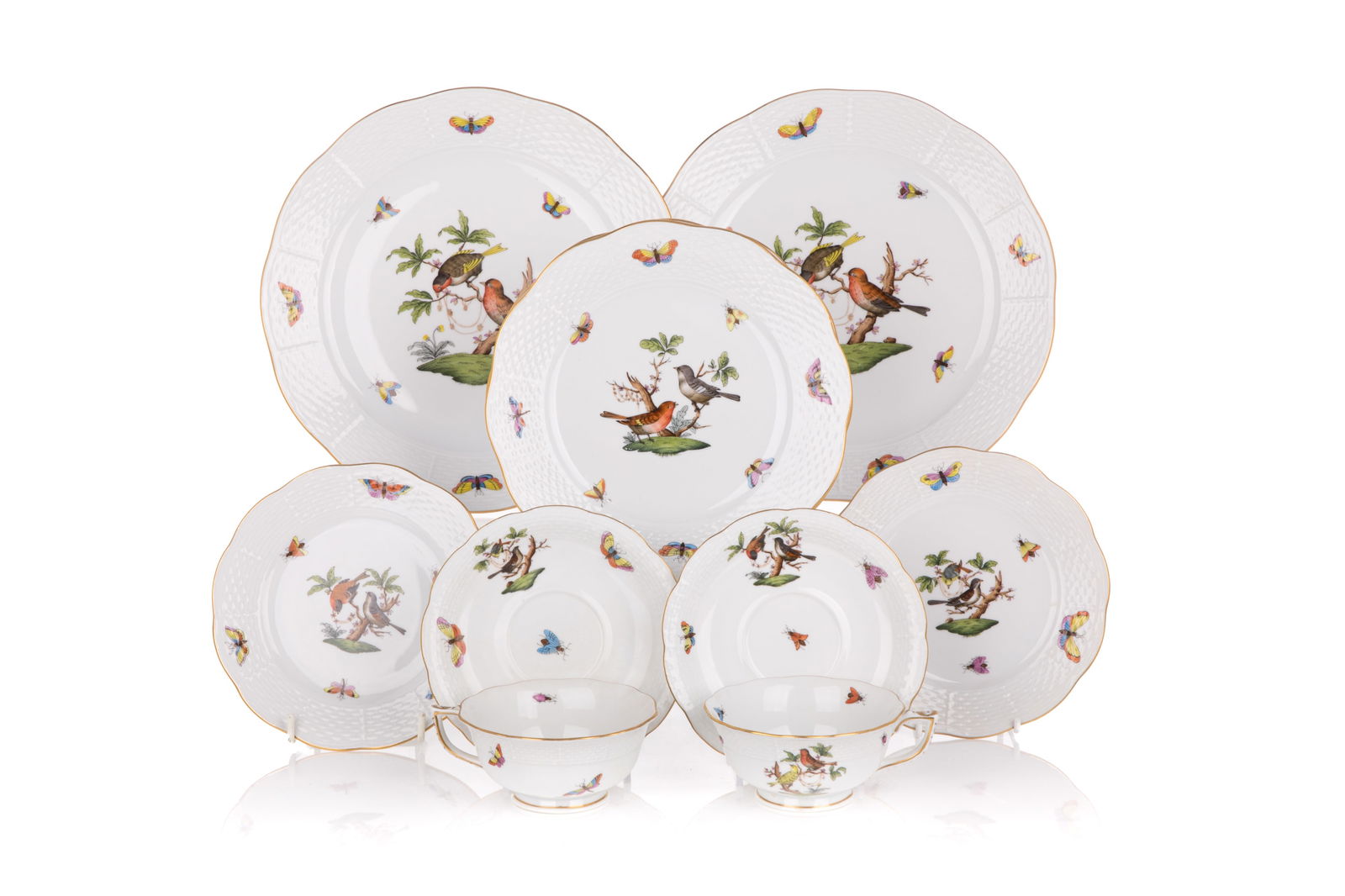 HEREND 'ROTHSCHILD BIRD' DINNER SERVICE FOR TWELVE (1 of 3)