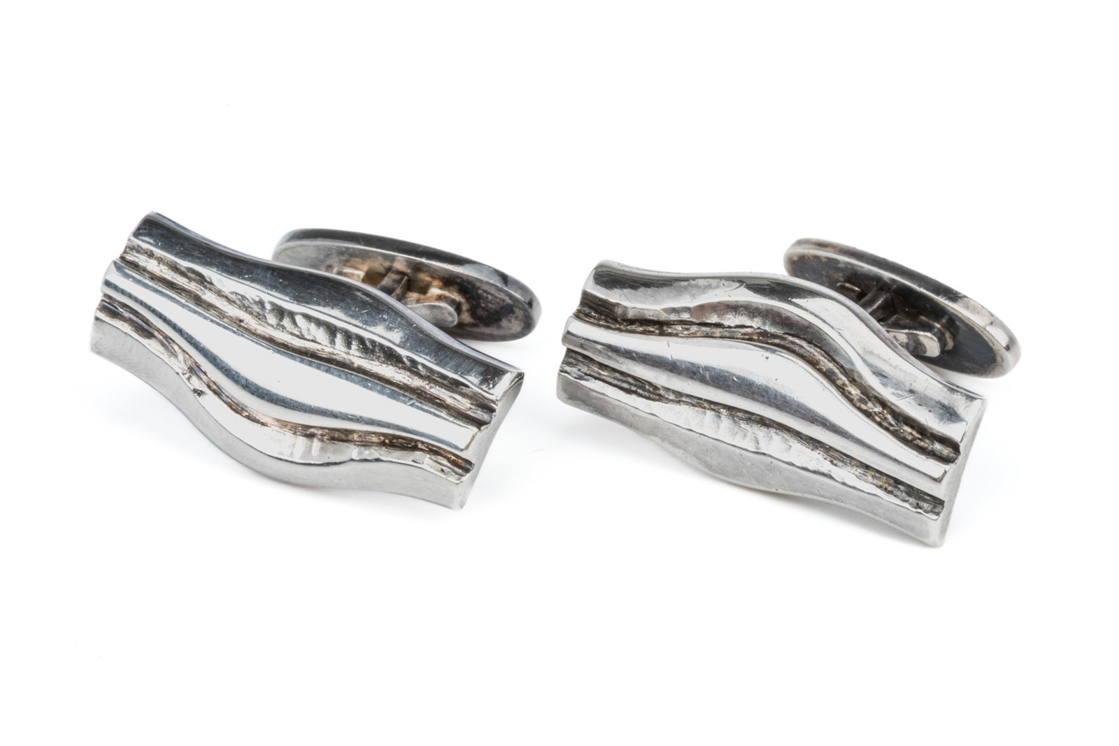 PAIR OF GEORG JENSEN NO.204B CUFFLINKS, 17.8g (1 of 3)