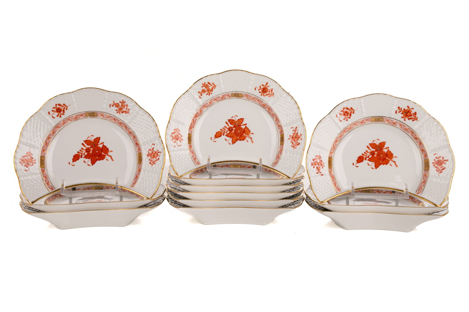 TWELVE HEREND 'CHINESE BOUQUET' CRESCENT PLATES: Group of twelve Herend crescent salad plates in the rust-coloured 'Chinese Bouquet' pattern. All marked for Herend to the underside. Hungarian, 20th C. L.: 18.5 cm (7 1/4 in.)