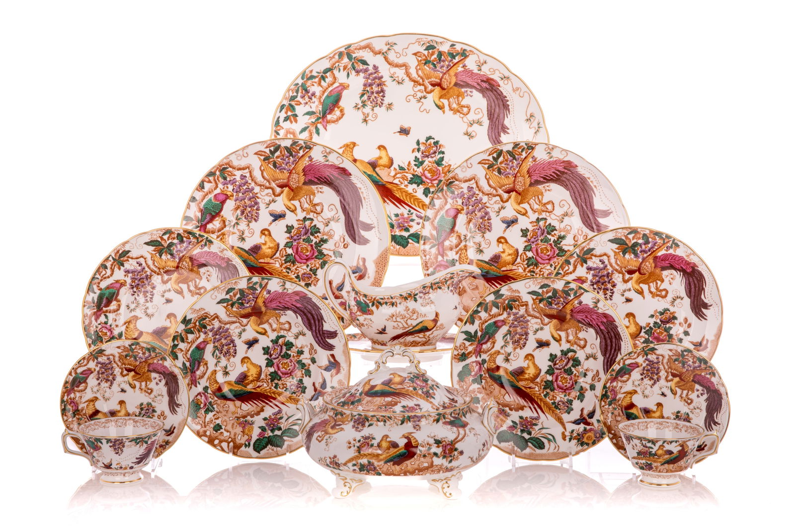 ROYAL CROWN DERBY 'OLDE AVESBURY' DINNER SERVICE: Sixty-five pieces of Royal Crown Derby in the 'Olde Avesbury' pattern. Including twelve dinner plates, twelve salad plates, twelve bread and butter plates, twelve rim soup bowls, twelve cups with matc