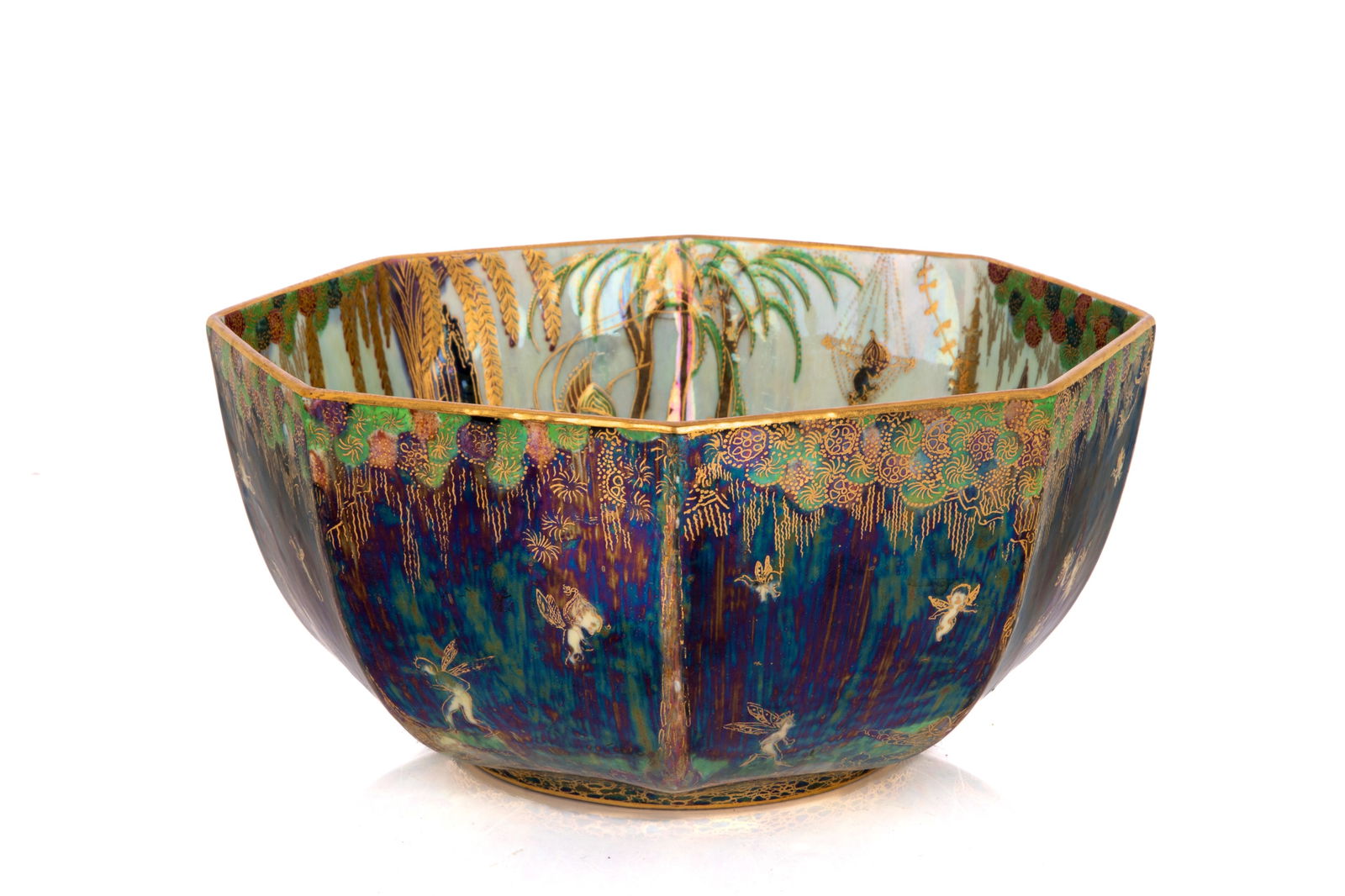 WEDGWOOD FAIRYLAND LUSTRE PORCELAIN BOWL (1 of 5)