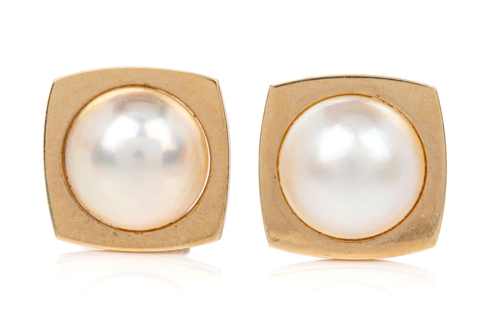 NON-PIERCED GOLD & MABE PEARL EARRINGS 8.9g (1 of 4)