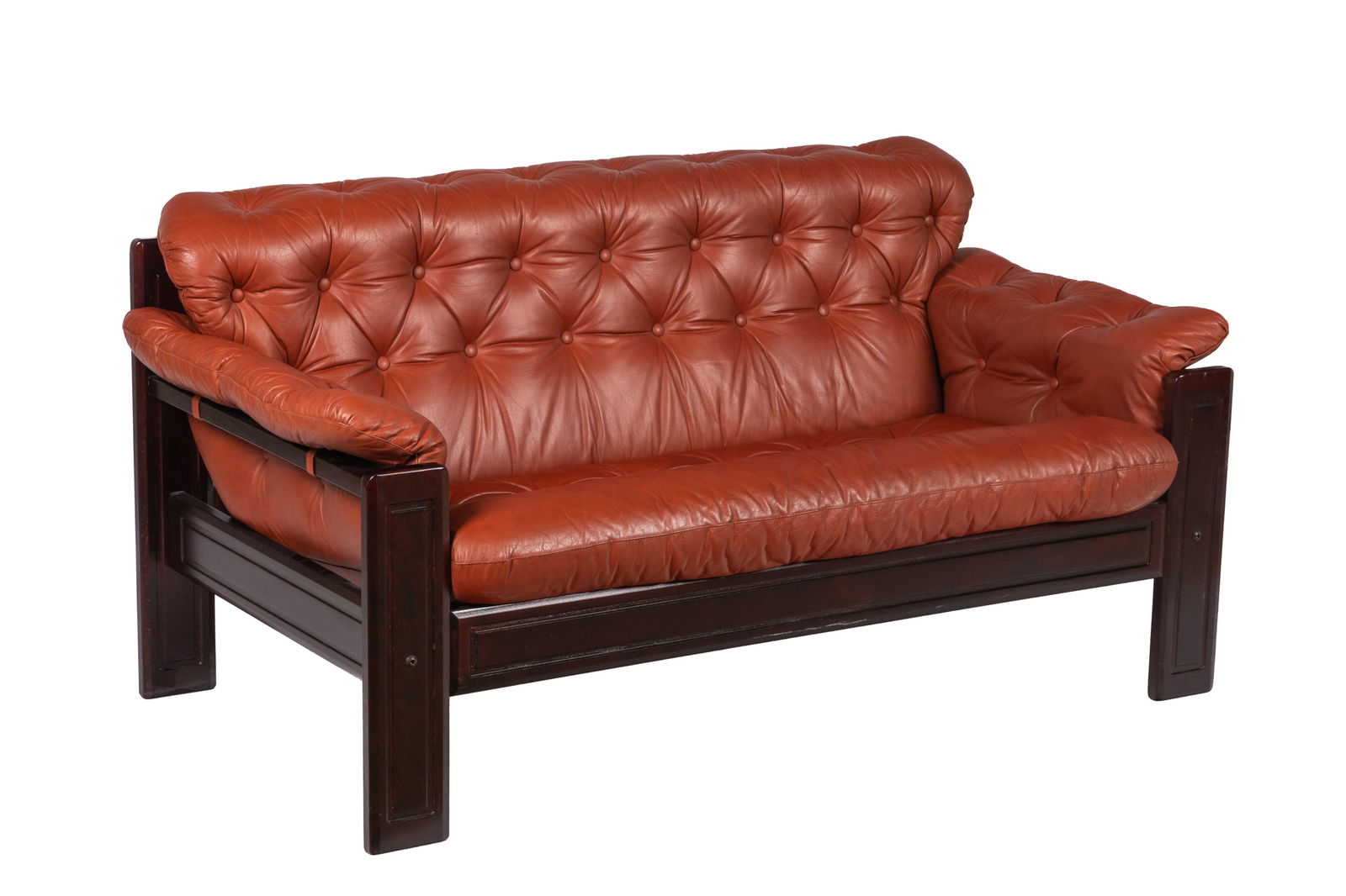 MID CENTURY SCANDINAVIAN LEATHER LOVESEAT: H 28" x W 55" x D 28"