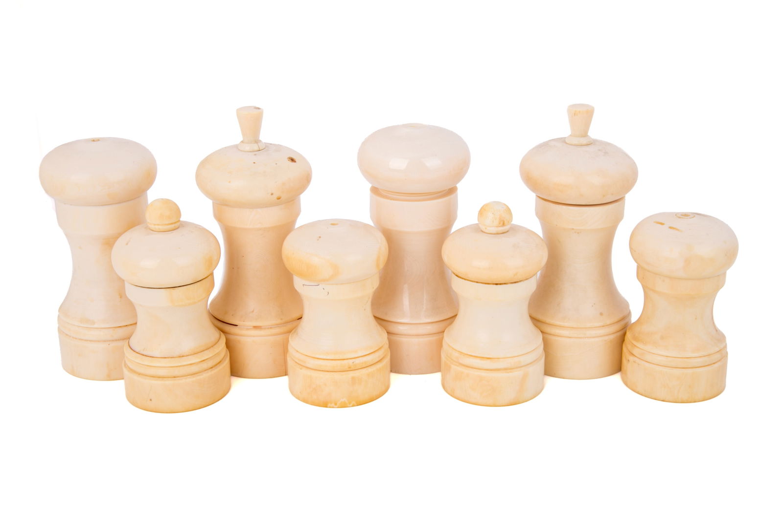 4 PAIRS OF IVORY SALT & PEPPER GRINDERS (1 of 3)