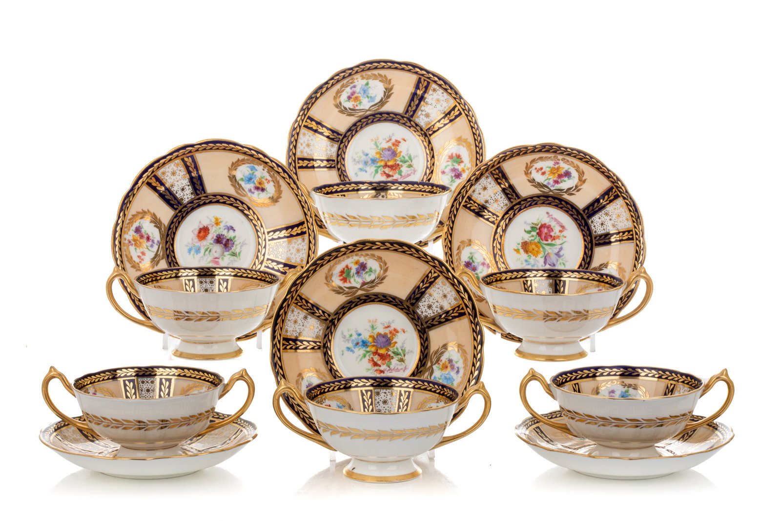 TEN PARAGON QUEEN MARY CREAM SOUPS & SAUCERS: The service made for Her Majesty Queen Mary after the set dated April 22nd, 1913.