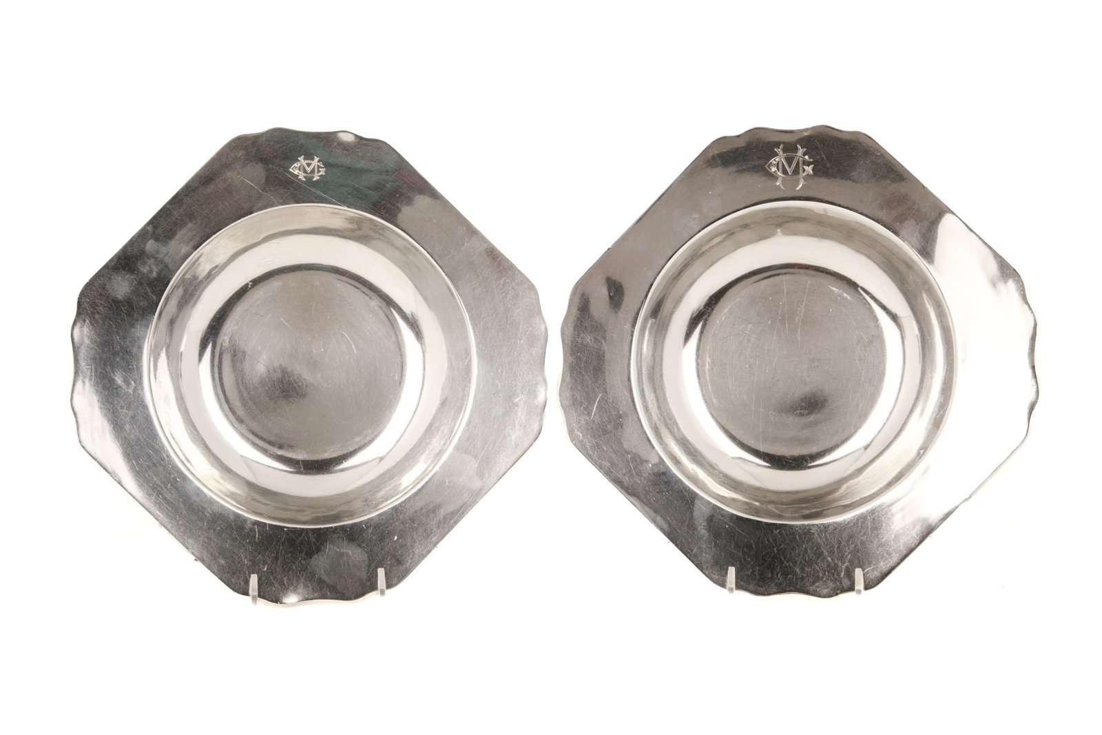 PAIR OF COLONIAL SILVER BOWLS, 942g: Squared bowls with monogram, unmarked, probably Indian W 23cm (9in)