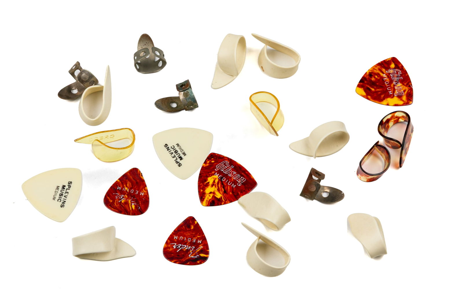 GROUP OF GORDON LIGHTFOOT'S PERSONAL GUITAR PICKS (1 of 1)