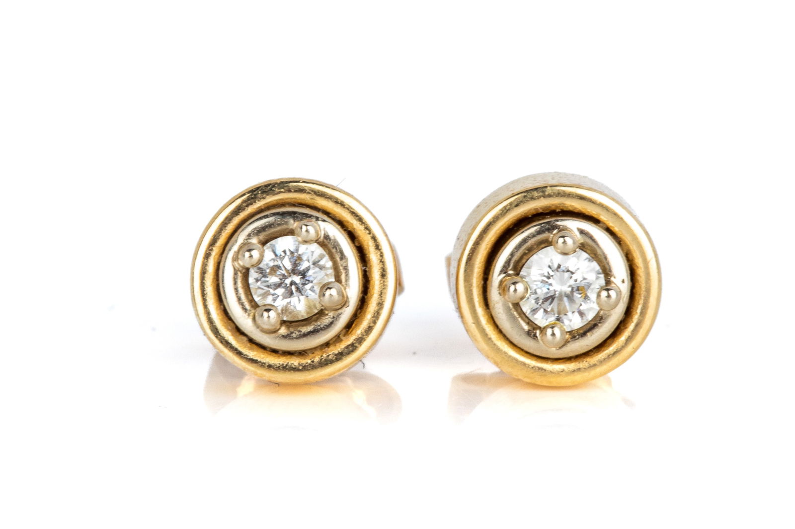 18K YELLOW & WHITE GOLD DIAMOND STUD EARRINGS 3.9g (1 of 6)