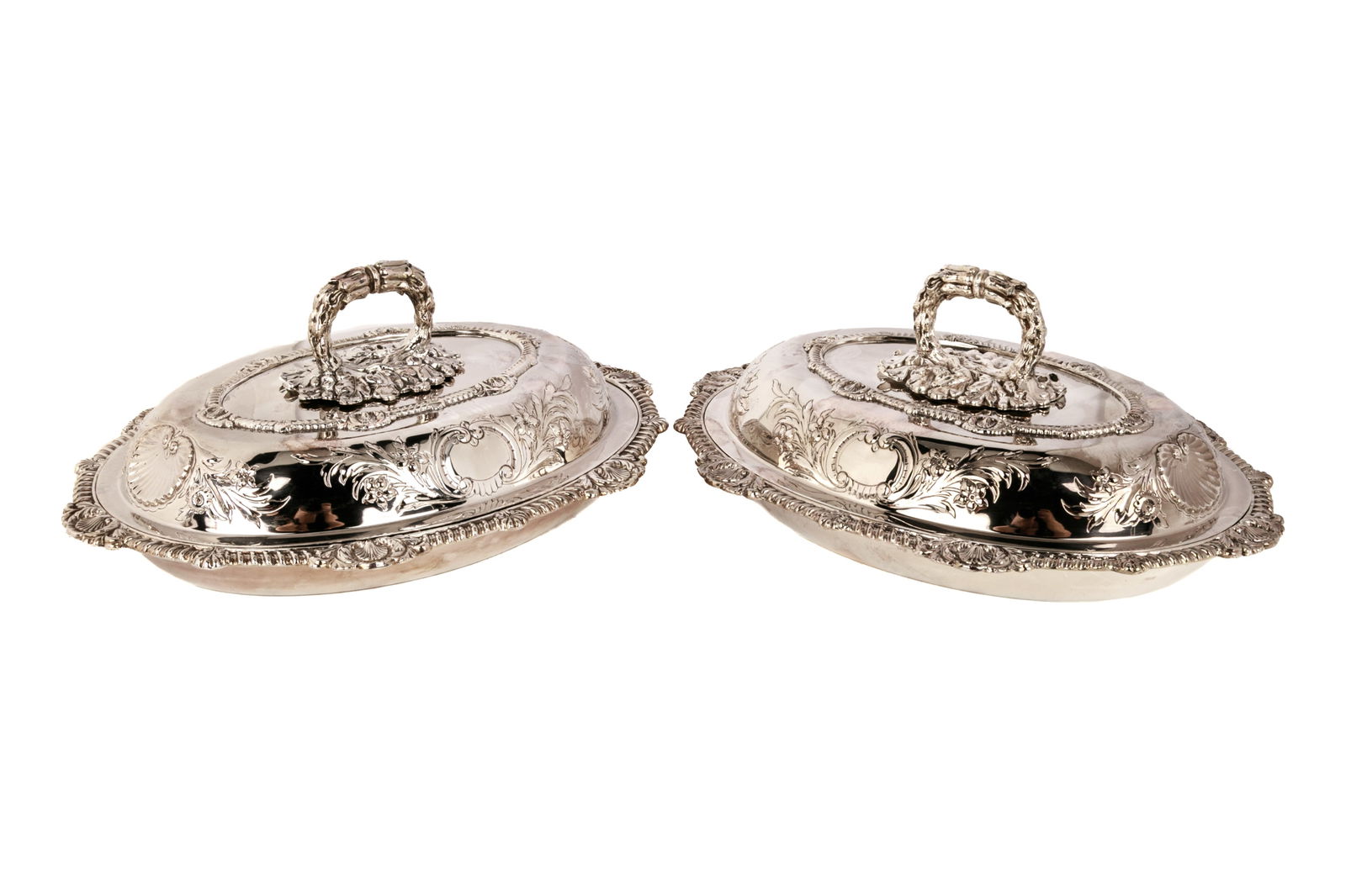 SILVERPLATED PAIR OF ENTREE DISHES (1 of 4)