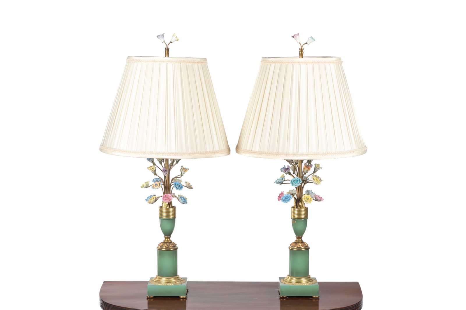 PAIR OF VINTAGE TABLE LAMPS (1 of 2)