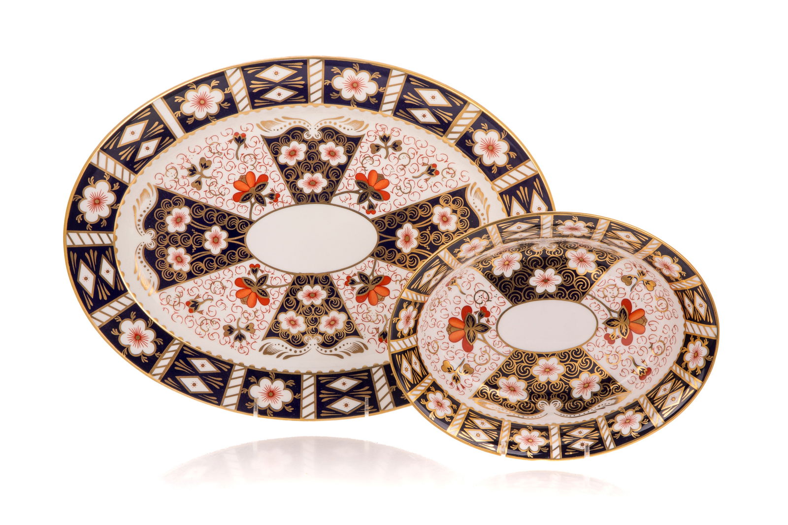 ROYAL CROWN DERBY IMARI 2451 PLATTER AND BOWL: Largest: L 16" (40.5 cm)