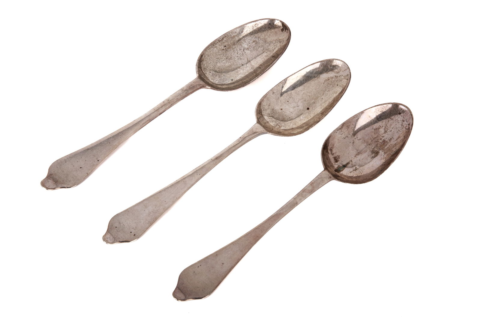 18TH CENTURY SILVER DOG NOSE SPOONS, 163g (1 of 2)