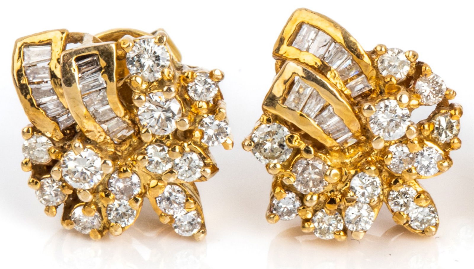 14K GOLD & DIAMOND CLUSTER EARRING 6.5g (1 of 2)