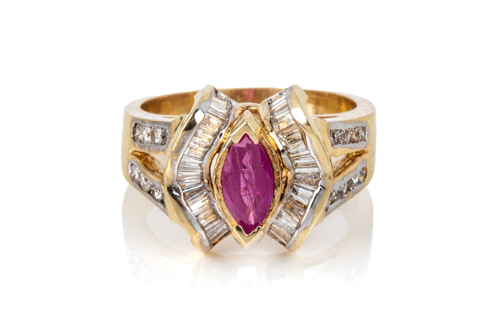 14K RUBY & DIAMOND RING 6.3g (1 of 3)
