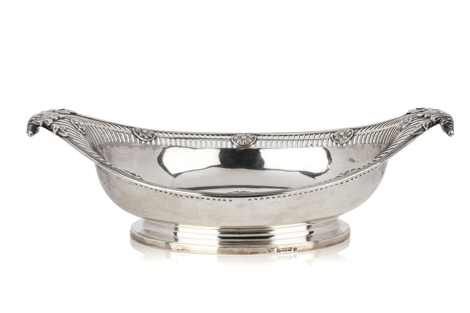 ENGLISH SILVER BOAT SHAPED BASKET, 592g (1 of 6)