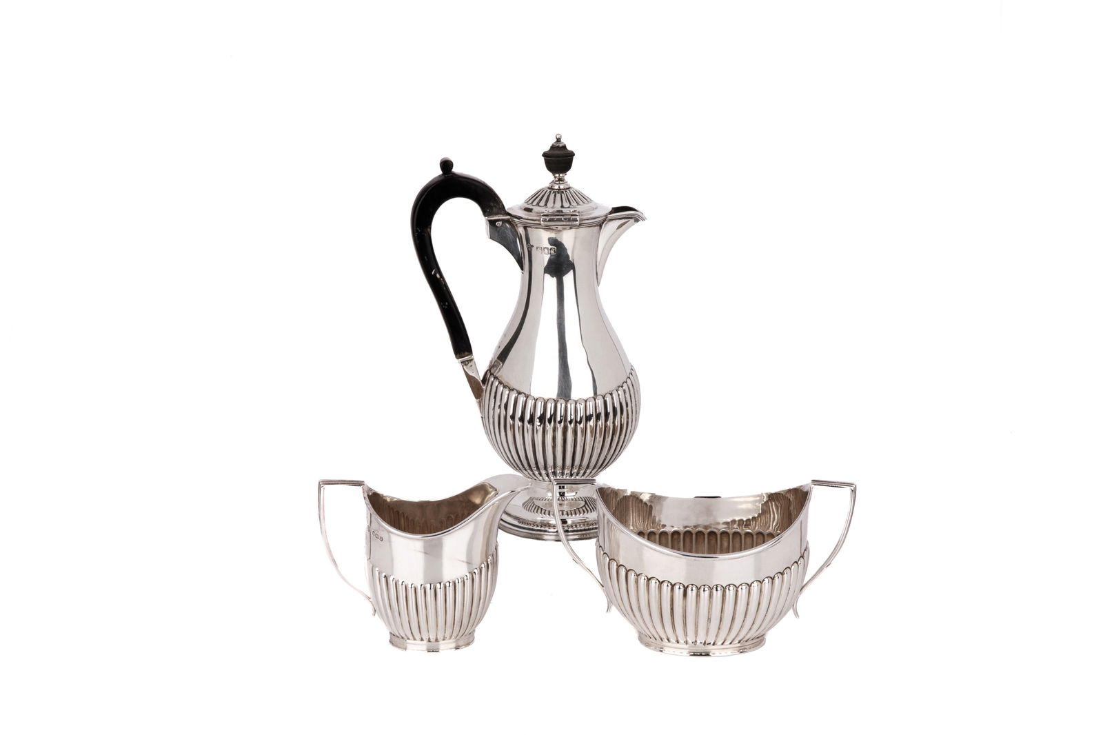 ENGLISH THREE PIECE COFFEE SET, 707g: English sterling three piece coffee set, Goldsmith Company 1912, Total weight 707 grams