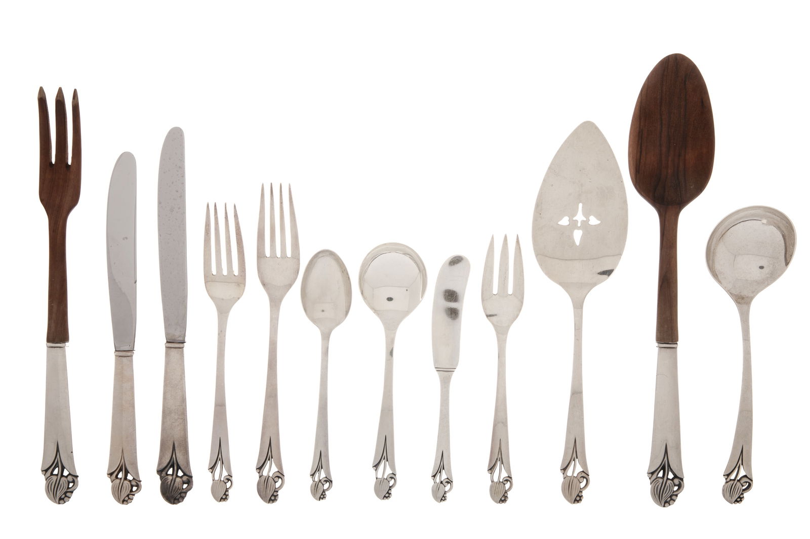 WOOD LILY PATTERN SILVER FLATWARE, 1180g: Wood lily by frank smith circa 1945 1180 grams sterlingplus six hollow handles