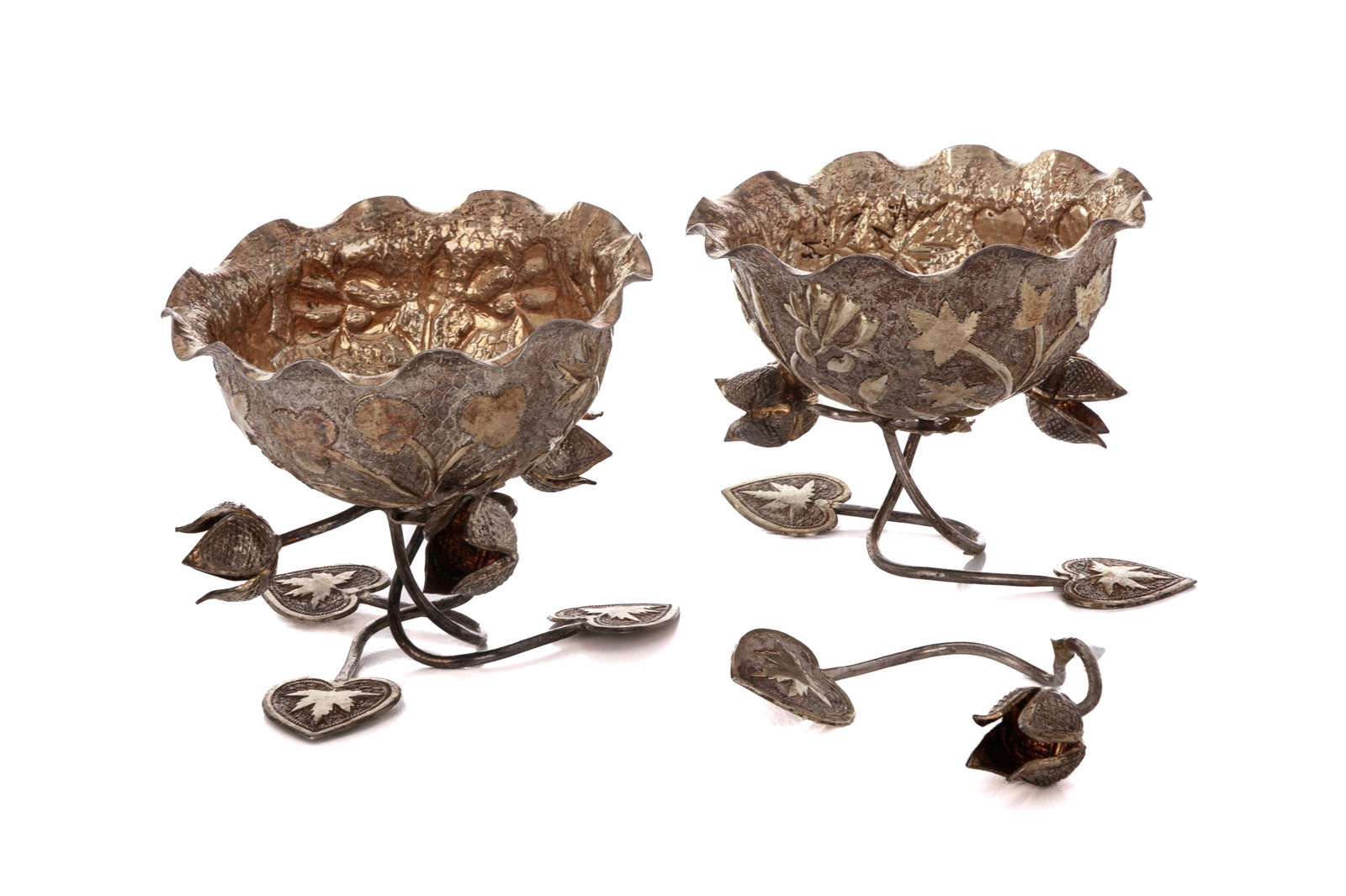 A PAIR OF INDIAN SILVER BOWLS 546 g (1 of 4)