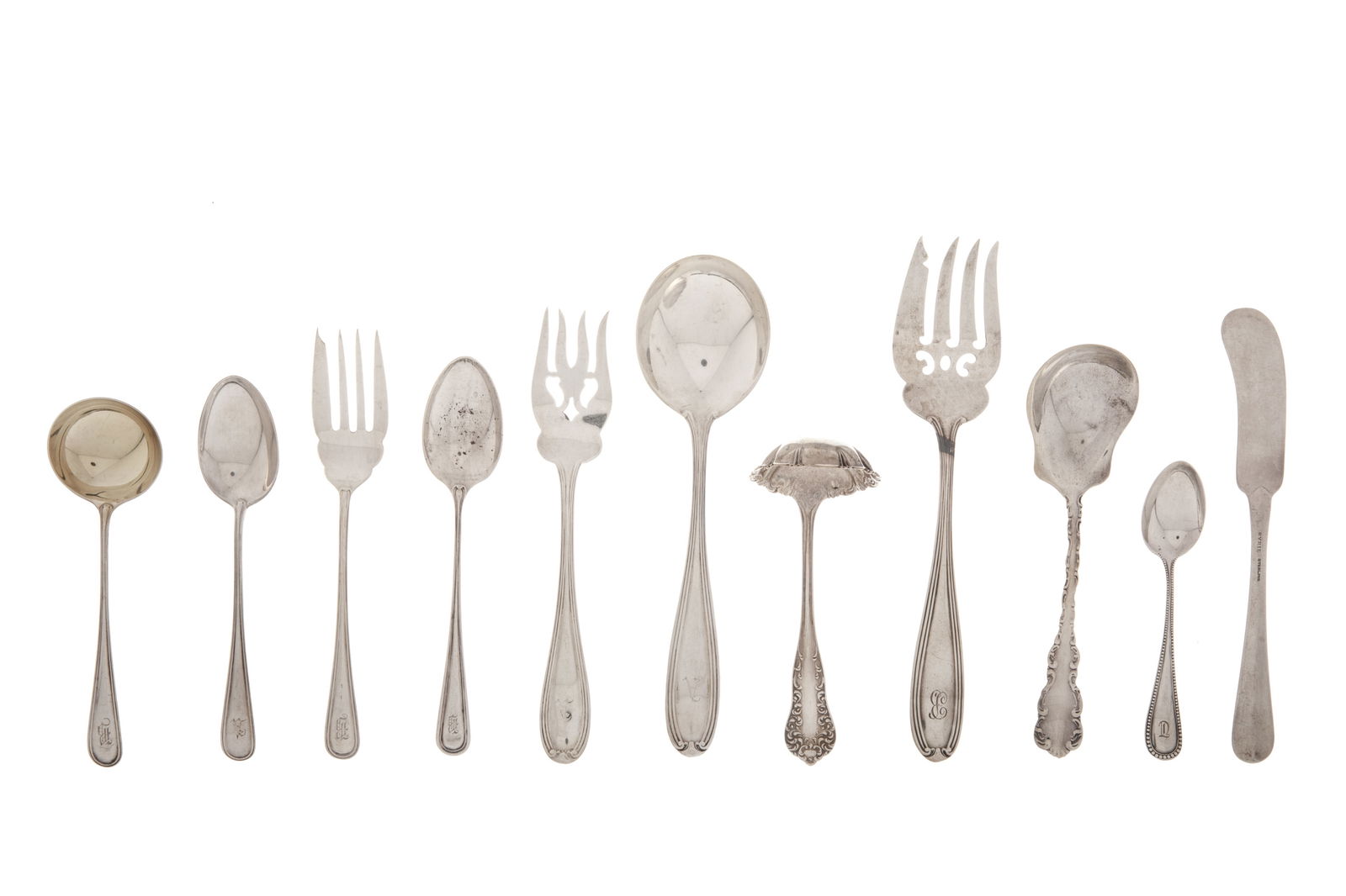 GROUP OF NORTH AMERICAN SILVER FLATWARE 1486g (1 of 5)