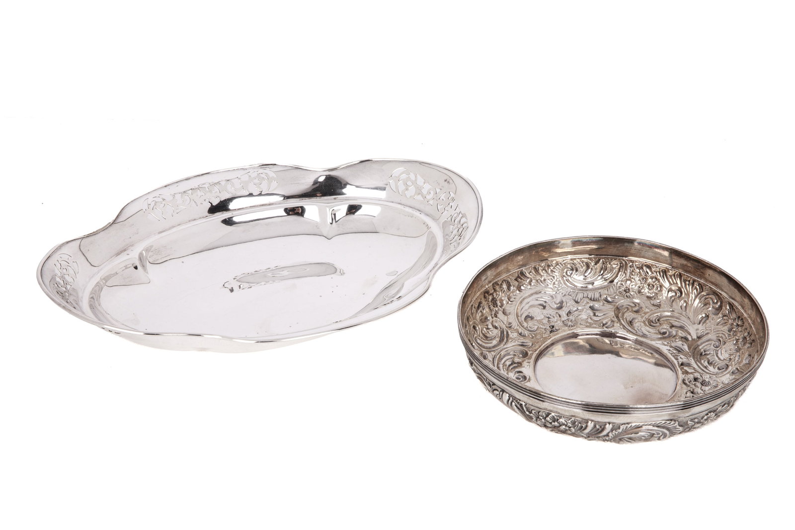 TWO SILVER DISHES, 464g (1 of 5)