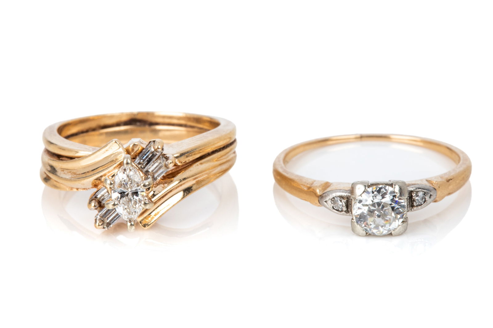 PAIR OF 14K VINTAGE/ANDTIQUE DIAMOND RINGS 6.3g (1 of 4)