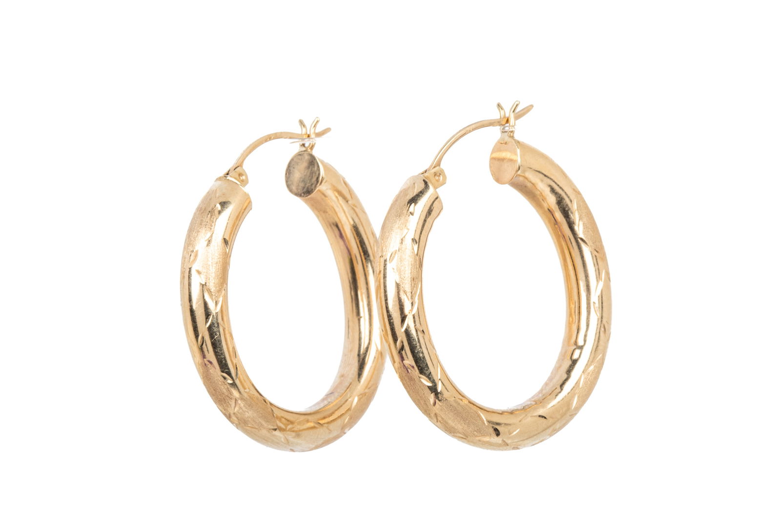 14K YELLOW GOLD MEDIUM HOOP EARRINGS 3.8g: Measuring 30mm long by 5mm wide. 3.8 grams
