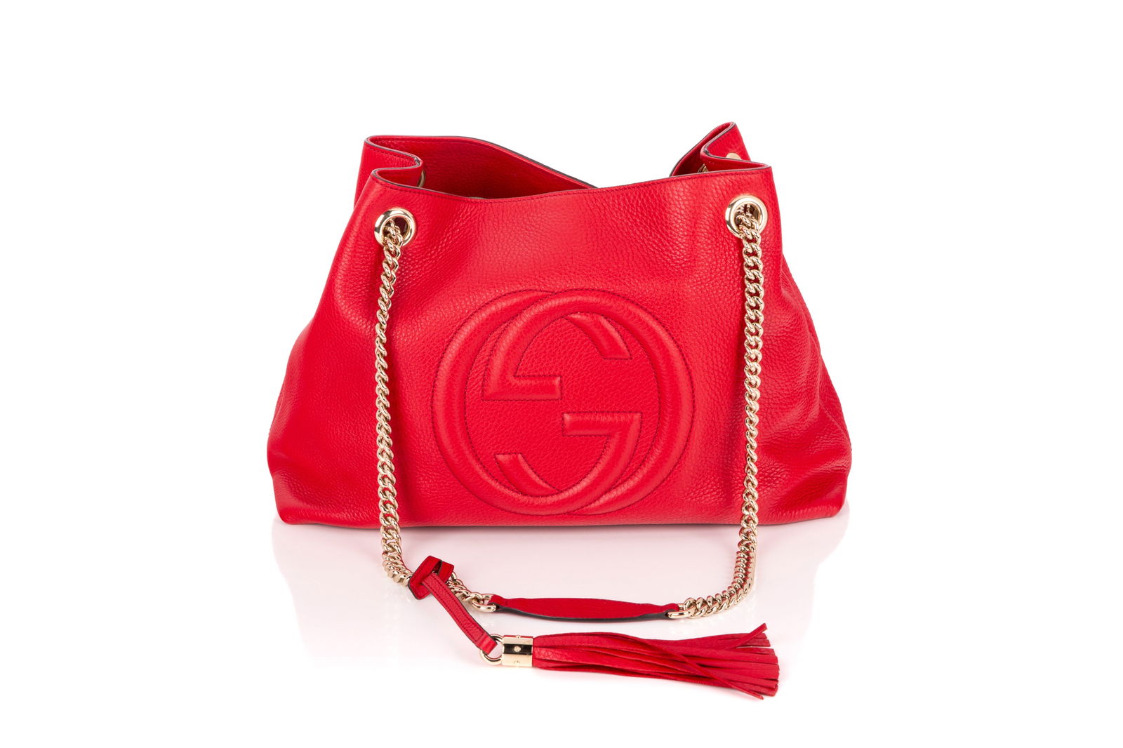 GUCCI SOHO CHAIN CALFSKIN MEDIUM SHOULDER BAG RED: Gucci Soho Chain Strap Calfskin Leather Medium Shoulder Bag Red, made in Italy. Including care booklet, original receipt from 2015, and tassel. Does not include original dust bag. Serial number on the