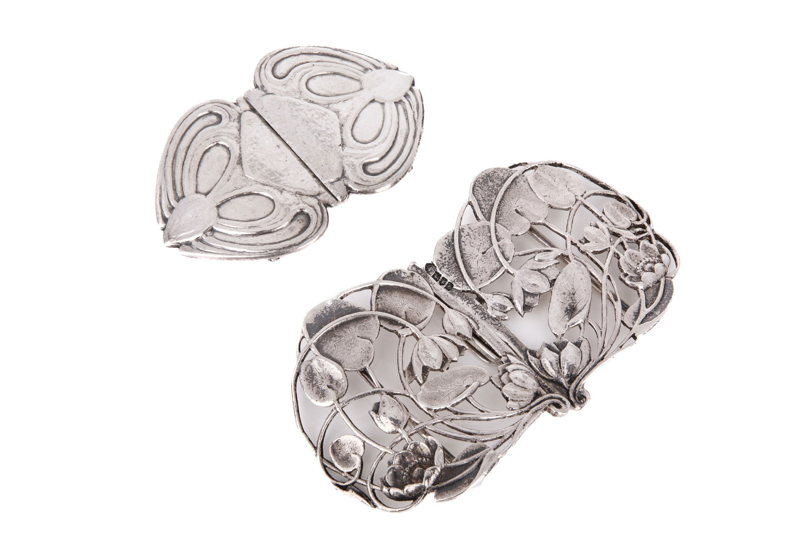 TWO ART NOUVEAU ENGLISH SILVER BUCKLES 136 g. (1 of 5)