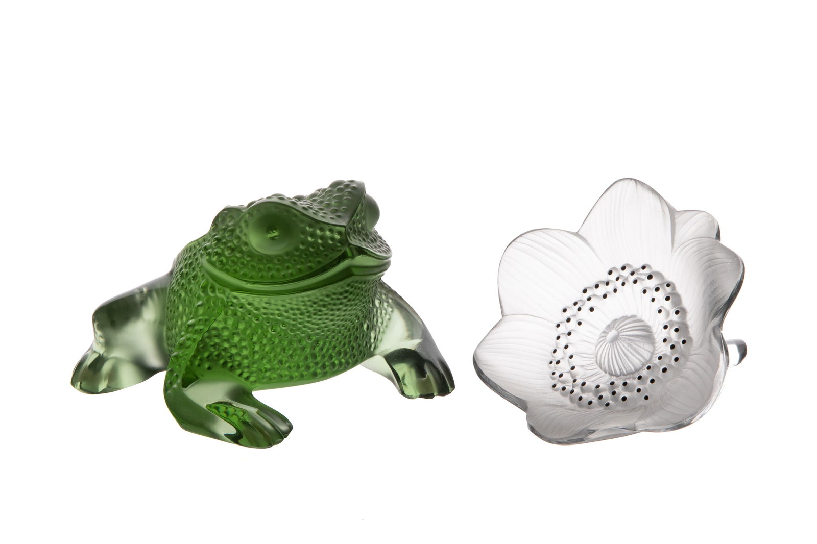LALIQUE FRANCE GLASS FROG AND FLOWER PAPERWEIGHTS: Green glass frog and frosted anemone flower. L of frog12cm (4 3/4in)