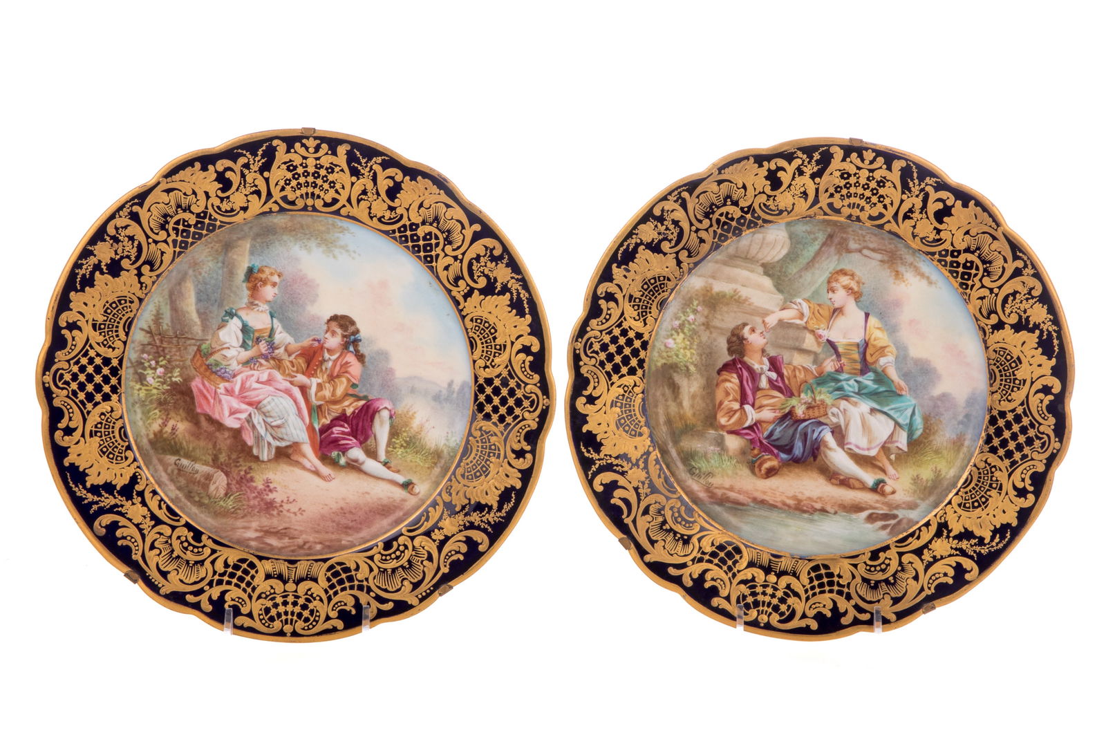 PAIR OF FRENCH PORCELAIN CABINET PLATES (1 of 4)