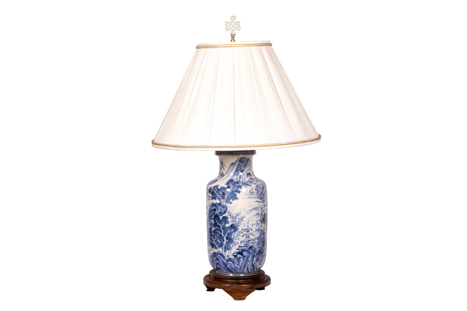 BLUE AND WHITE PORCELAIN VASE AS LAMP (1 of 3)