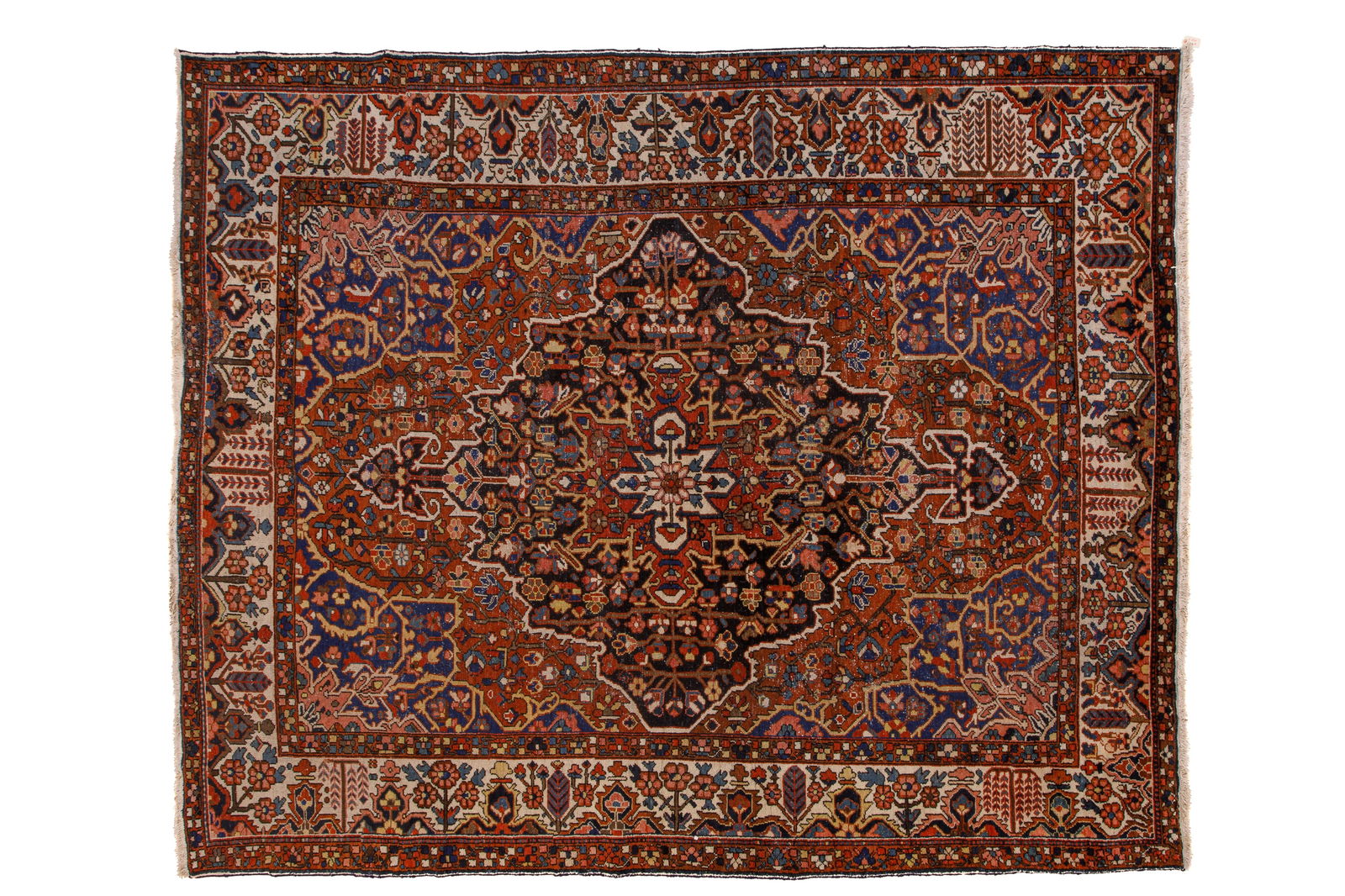 SEMI ANTIQUE BAKHTIARI WOOL CARPET (1 of 2)