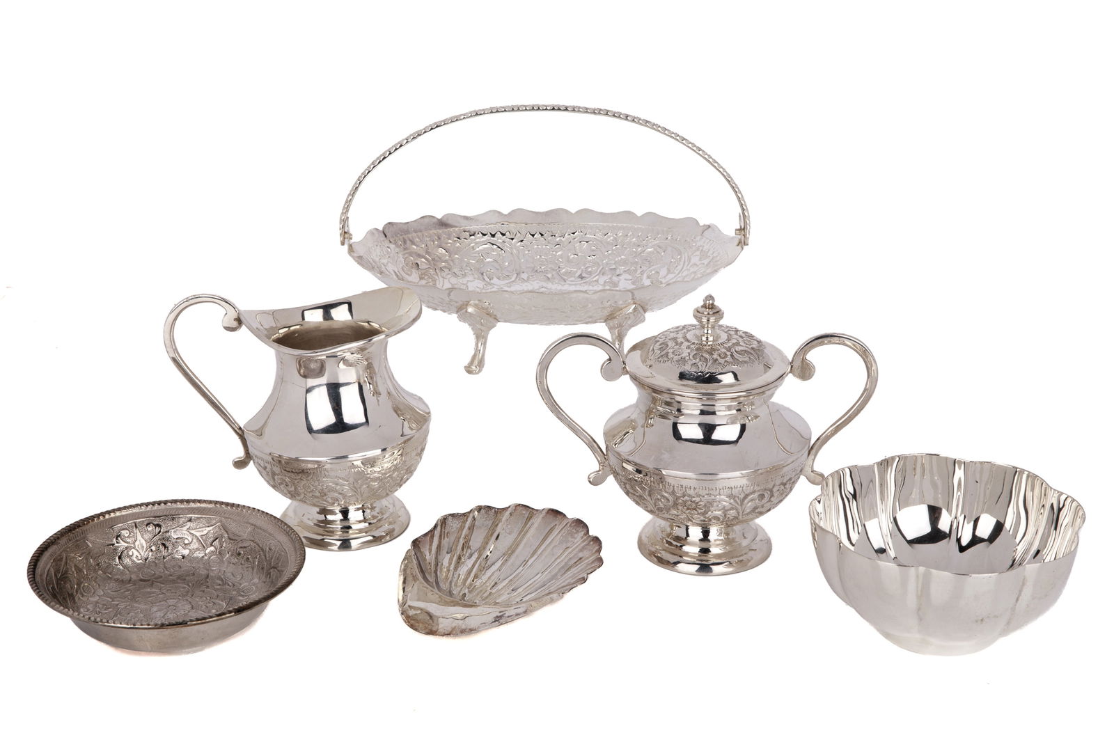 GROUP OF SIX SILVER HOLLOWARE ITEMS, 821g (1 of 3)