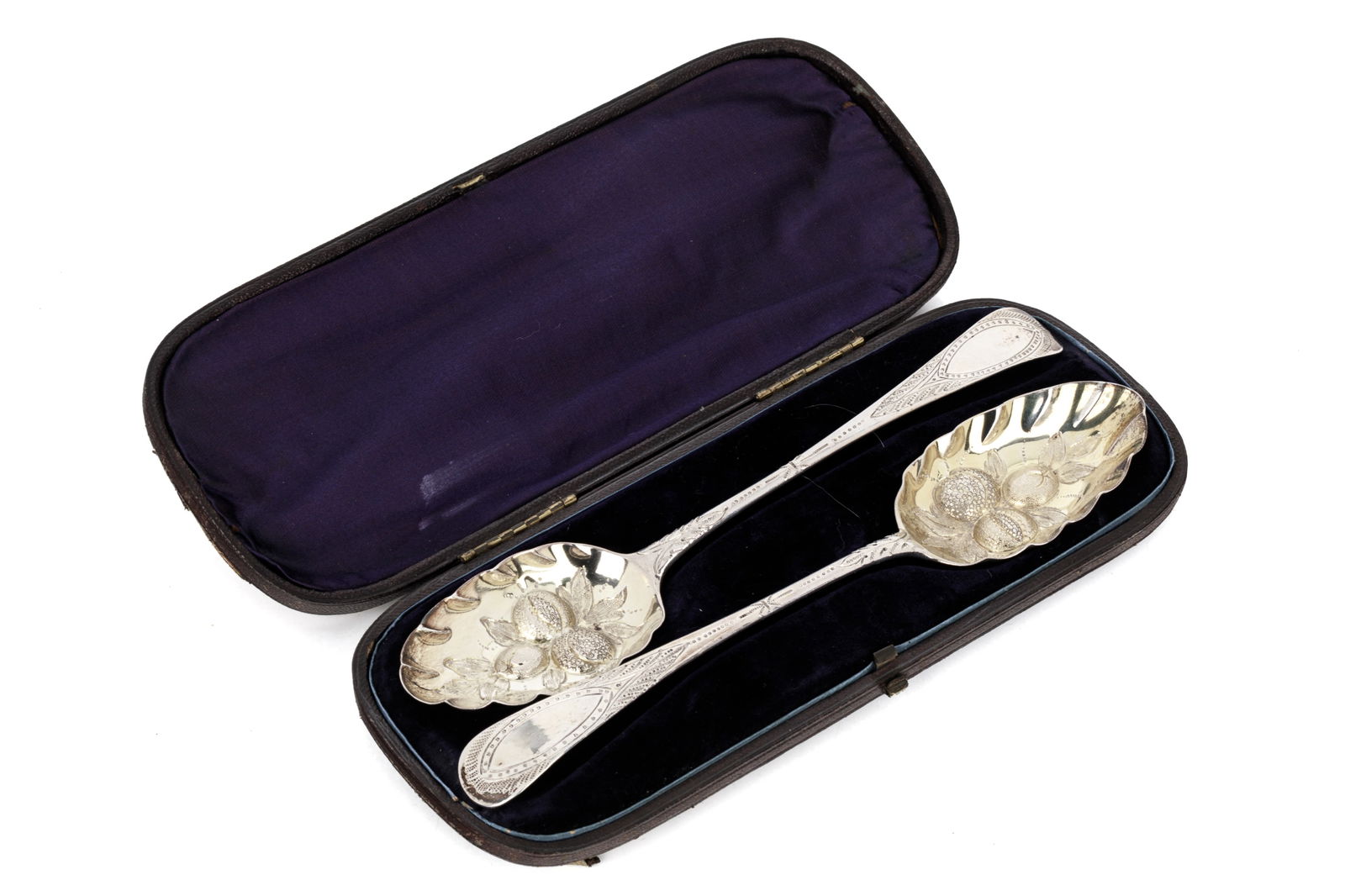 VICTORIAN SILVER BERRY SPOONS (1 of 2)