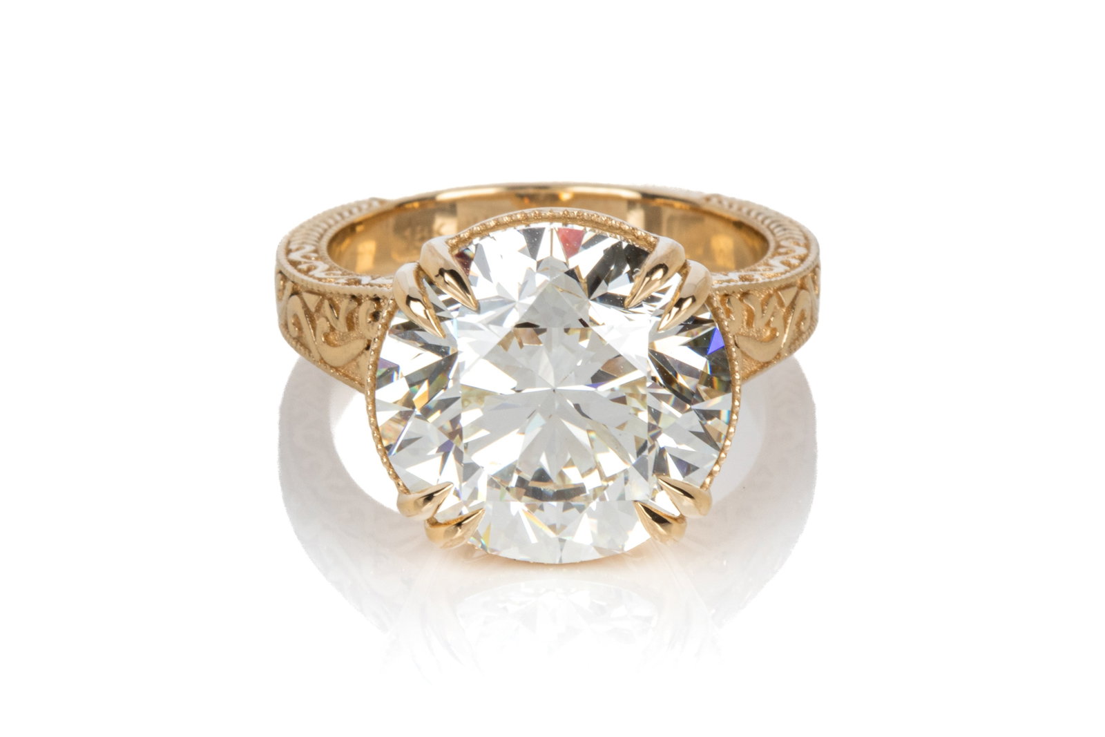 GIA CERT. 10.04ct VS2-L VG/VG NAT. DIAMOND RING: Natural round brilliant cut diamond weighing 10.02ct of VS2-L quality Very Good cut, Very Good symmetry, no fluorescence, measuring 13.36-13.52 x 8.69mm, GIA Certified & Laser Engraved1209478257, July