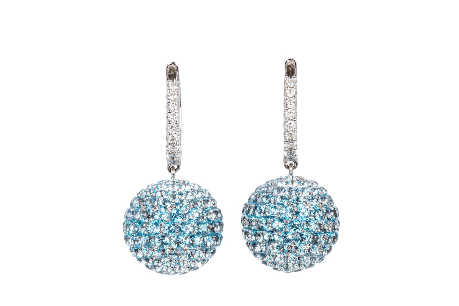 18K DIAMOND & TOPAZ PAVE DROP EARRINGS 10.65g: 18K white gold drop earrings measuring 27.3mm long by 13.4mm wide, equipped with huggie tops measuring 1.8mm wide by 13.7mm in diameter. Featuring 22 round brilliant cut diamonds and 310round brillian