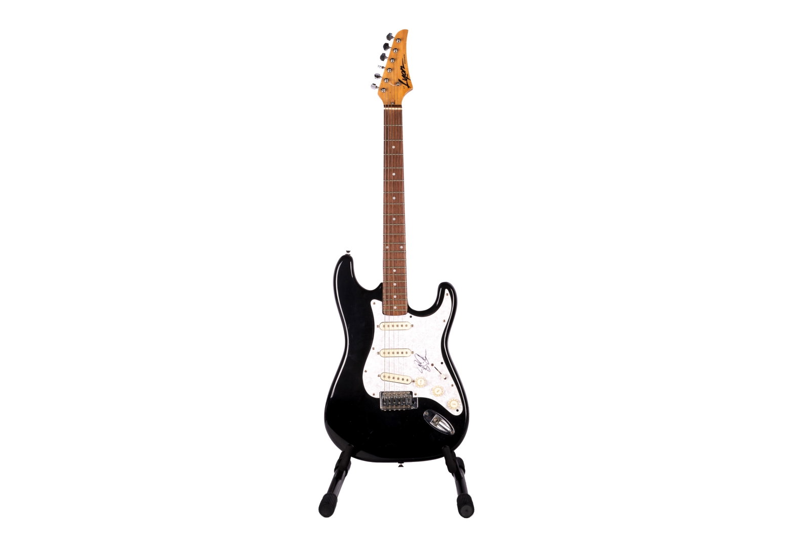 SIGNED WASHBURN LYON ELECTRIC GUITAR (1 of 4)