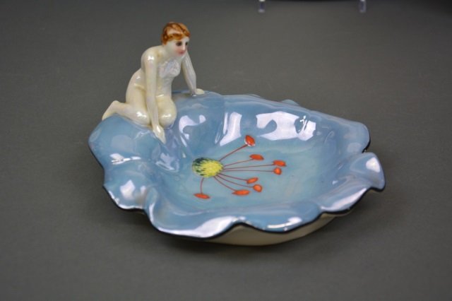 Noritake Art Deco figural trinket dish: Blue lustre lily pad dish with an applied nude. Red M-in-Wreath, Dia 18 cm. (7 1/8 in.)