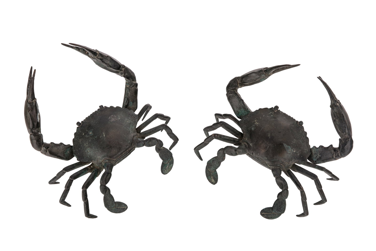 TWO NOVICA 'SANUR CRAB' BRONZE SCULPTURES: H. 6 1/8in x W. 8in x D. 7 1/2in (15.6cm x 20.3cm x 19.1cm)