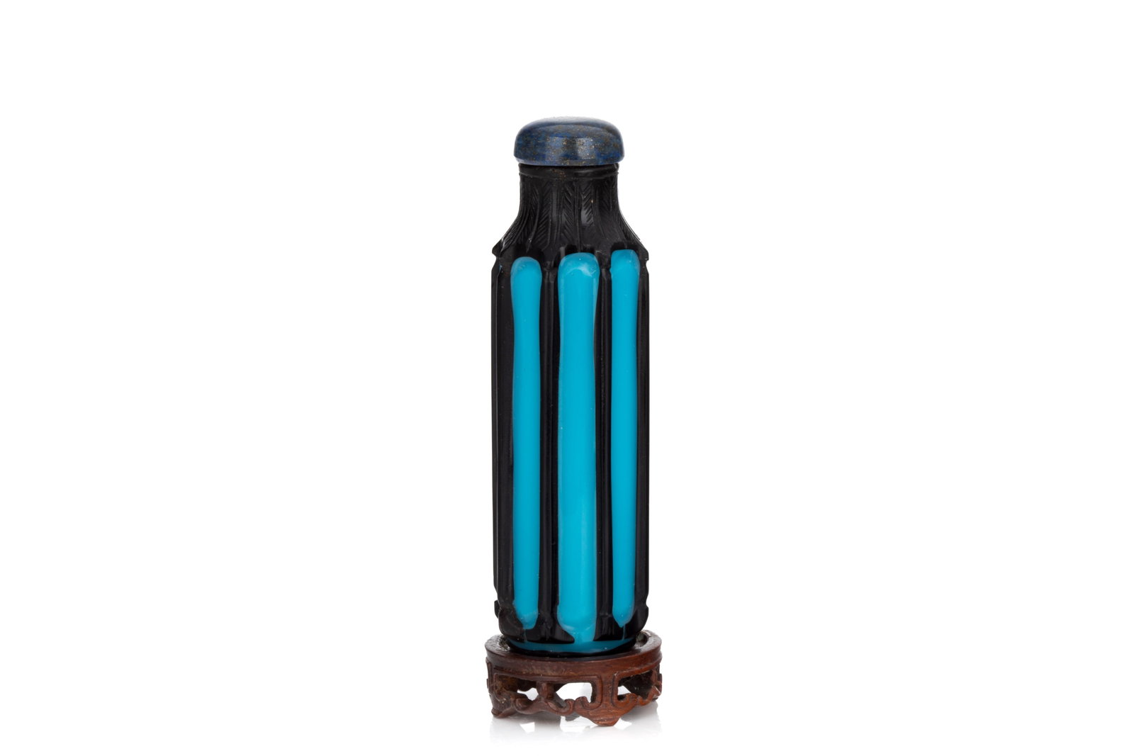 UNUSUAL BLACK OVERLAY BLUE GLASS SNUFF BOTTLE (1 of 1)