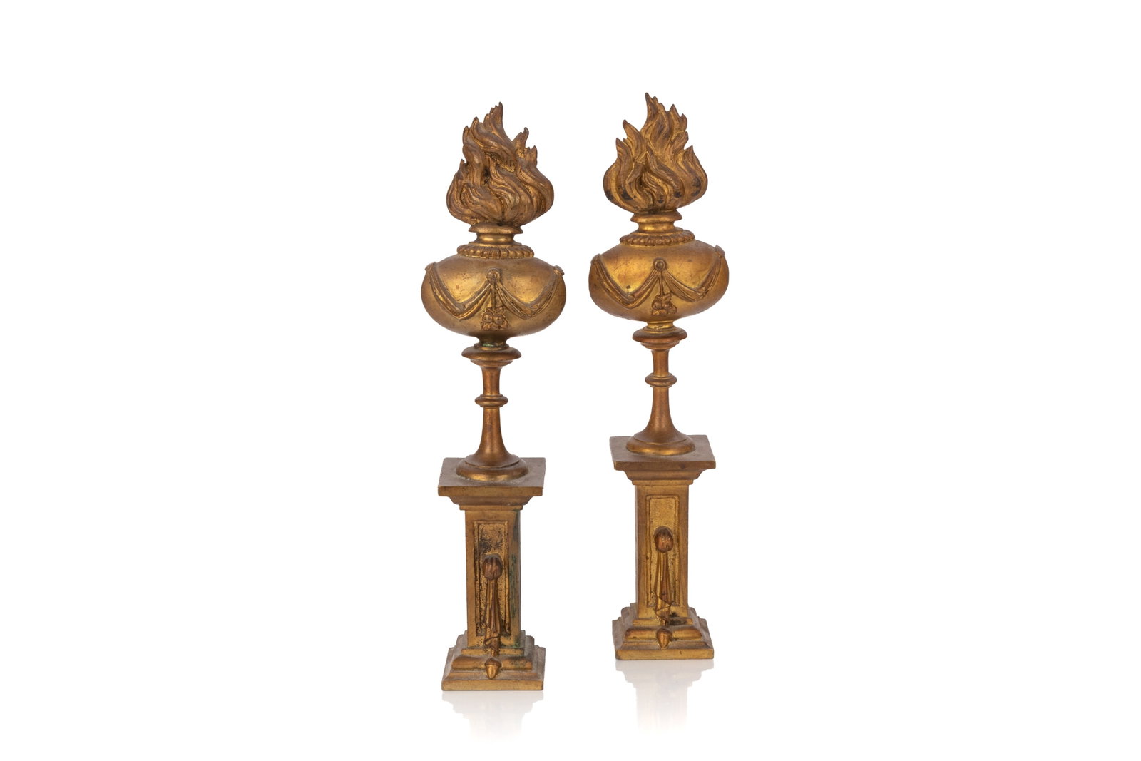 PAIR OF DECORATIVE BRONZE ACCESSORIES (1 of 4)