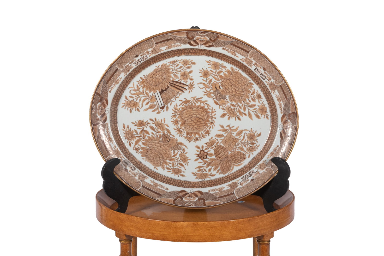 CHINESE BROWN GLAZE FITZHUGH PORCELAIN PLATTER: Large brown glazed traditional Chinese export porcelain serving platter with gilded rim on a later table base. Porcelain, 18th C with collection seal. H 20in x W 19 3/4 x D 17in