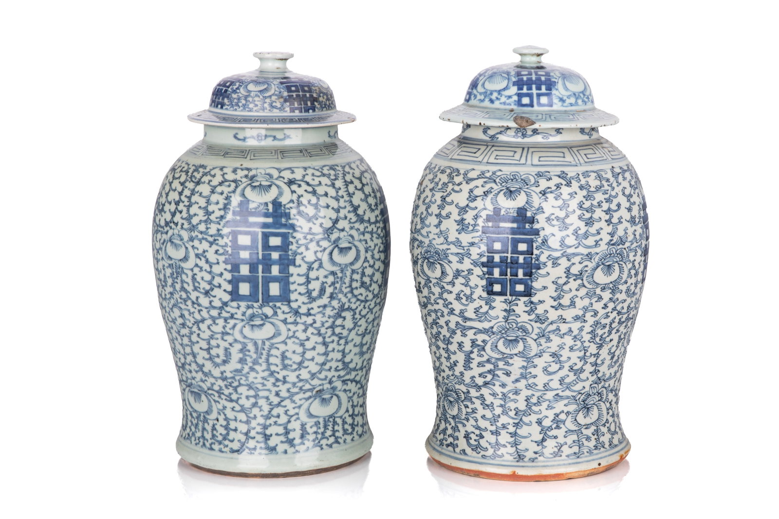 PAIR OF CHINESE BLUE AND WHITE COVERED JARS (1 of 5)