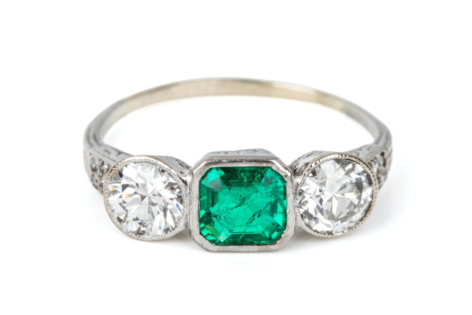 PLAT ART DECO EMERALD & DIAMOND RING 2.2g: Platinum Art Deco era antique ring measuring 5.6mm wide by 3.6mm tall. Featuring 1 emerald cut very slightly bluish green vivid emerald, slightly included, weighing approximately 0.40ct. Also