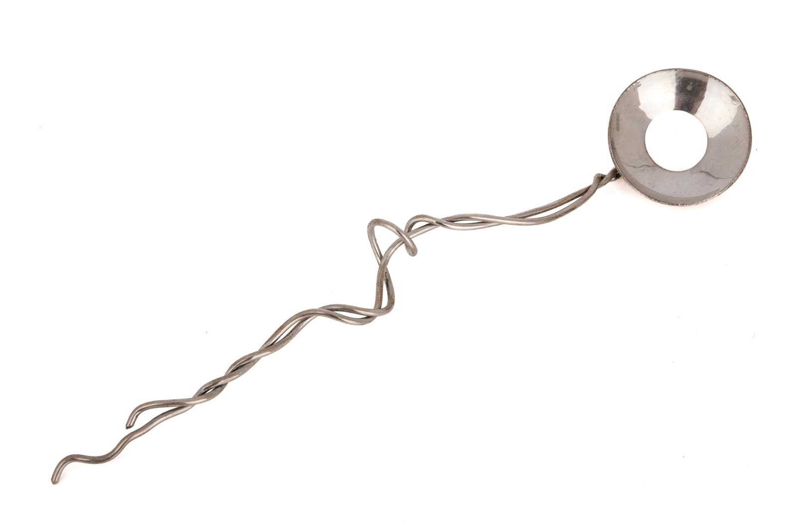 CANADIAN MODERN ART SILVER SPOON 31g: A modern organic Art piece in the form of a spoon. The twisted wire handle terminates in a round pierced bowl. By New Brunswick silversmith Brigitte Clavette. Weight: 31g