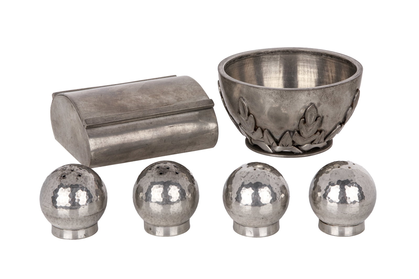DOUGLAS BOYD ARTS & CRAFTS PEWTER BOX (1 of 3)