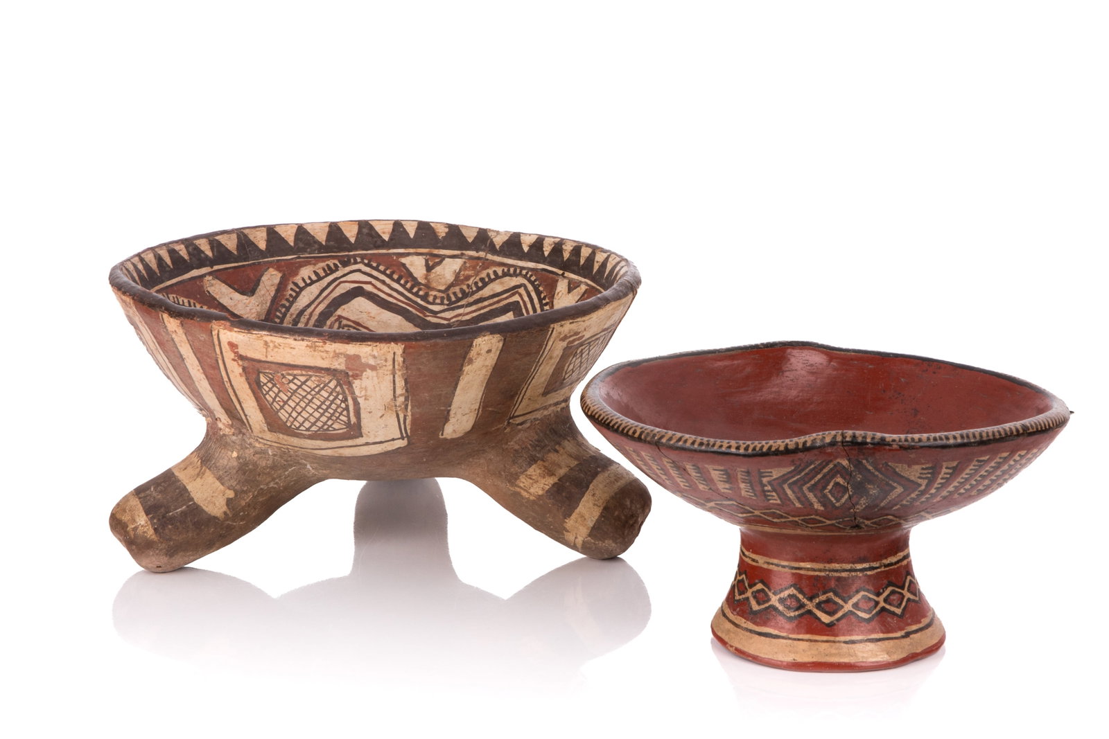 PRE-COLUMBIAN FOOTED EARTHENWARE BOWLS (1 of 4)
