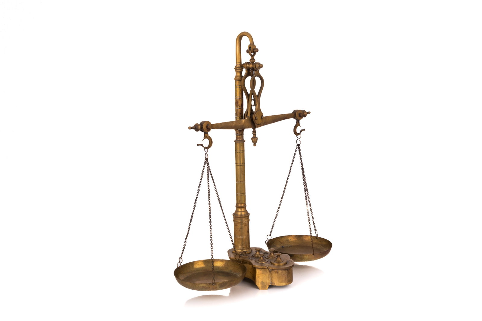 ANTIQUE BRASS BALANCE SCALE: Fitted with weights. H 22in x L 17in