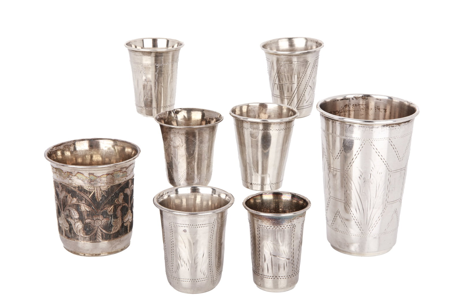 EIGHT 19th C RUSSIAN SILVER KIDDUSH CUPS, 160g (1 of 5)